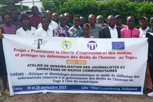 FoE Togo renforce les radios communautaires